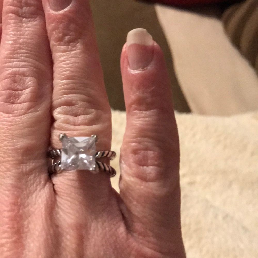 Premier Designs Ring silver ring w/square stone